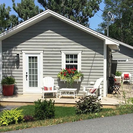 Mahone Bay Hide-Away Apartment Exterior foto
